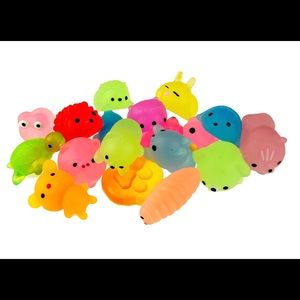 🐢 2 PACK GLOW IN THE DARK SQUISHY TOYS 🐢